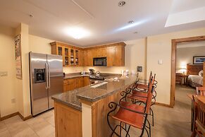 Kid-Friendly 2 Bedroom Bathroom - Slopeside Condo - No Cleaning Fee! b