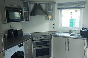 Lodge - Sleeps 6 With Pool Access