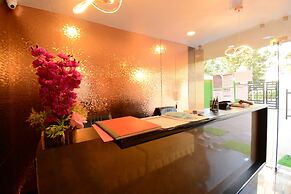 Hotel Grand Lotus Inn