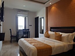 Hotel Grand Lotus Inn