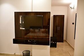 Hotel Grand Lotus Inn