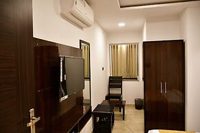 Hotel Grand Lotus Inn