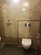 Hotel Grand Lotus Inn