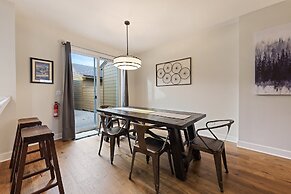 Tranquility On The Bluffs 3 Bedroom Townhouse by RedAwning