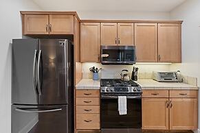 Tranquility On The Bluffs 3 Bedroom Townhouse by RedAwning