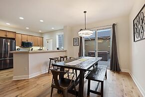 Tranquility On The Bluffs 3 Bedroom Townhouse by RedAwning