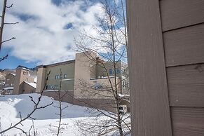 Wheelchair Accessible 2-Bedroom Slopeside Condo - No Cleaning Fee! by 