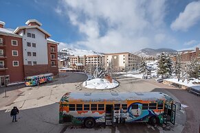 Wheelchair Accessible 2-Bedroom Slopeside Condo - No Cleaning Fee! by 