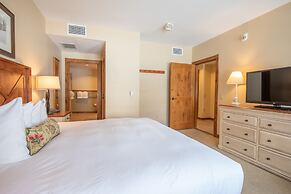 Wheelchair Accessible 2-Bedroom Slopeside Condo - No Cleaning Fee! by 