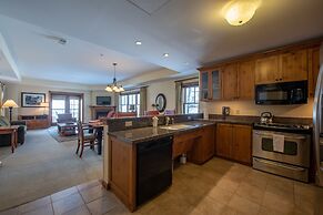 Wheelchair Accessible 2-Bedroom Slopeside Condo - No Cleaning Fee! by 