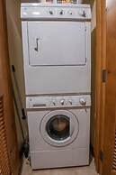 Updated 1 Bedroom In Mountaineer Square Condo - No Cleaning Fee! by Re