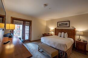 Spacious 2 Bedroom Unit In Mountaineer Square Condo - No Cleaning Fee!