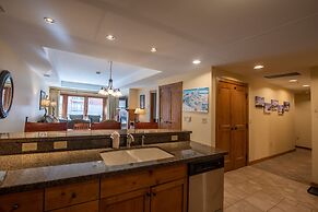 Spacious 2 Bedroom Unit In Mountaineer Square Condo - No Cleaning Fee!