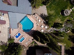 Iron Horse C5083 Studio Bedroom Condo by RedAwning