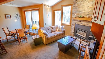 Iron Horse C5083 Studio Bedroom Condo by RedAwning