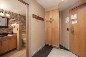 Iron Horse C5083 Studio Bedroom Condo by RedAwning