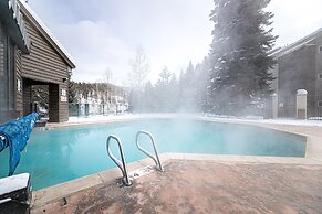 Iron Horse C5083 Studio Bedroom Condo by RedAwning