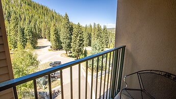 Iron Horse C5083 Studio Bedroom Condo by RedAwning