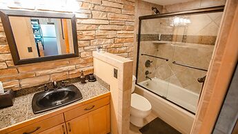 Iron Horse C5083 Studio Bedroom Condo by RedAwning