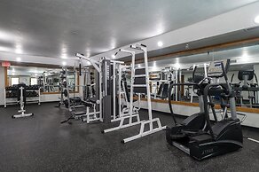 Iron Horse C5083 Studio Bedroom Condo by RedAwning