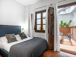 Limehome Granada Calle Sta. Ana