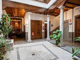 Limehome Granada Calle Sta. Ana