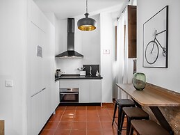 Limehome Granada Calle Sta. Ana