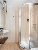 Limehome Granada Calle Sta. Ana