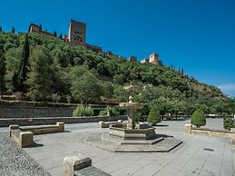 Limehome Granada Calle Sta. Ana