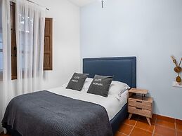 Limehome Granada Calle Sta. Ana