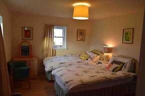 Quaint and Quirky Coastal Cottage Islay