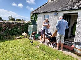 Quaint and Quirky Coastal Cottage Islay