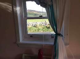 Quaint and Quirky Coastal Cottage Islay