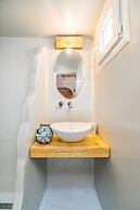 Asera Suites Near Kamari Beach