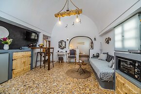 Asera Suites Near Kamari Beach