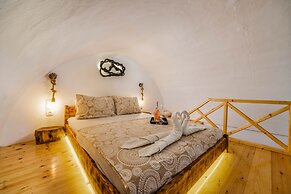 Asera Suites Near Kamari Beach