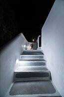 Asera Suites Near Kamari Beach