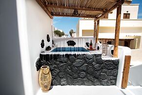 Asera Suites Near Kamari Beach