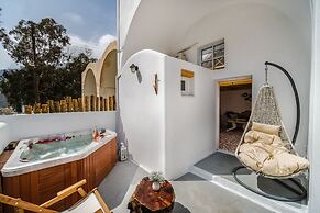 Asera Suites Near Kamari Beach