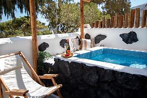 Asera Suites Near Kamari Beach