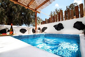 Asera Suites Near Kamari Beach