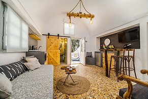 Asera Suites Near Kamari Beach