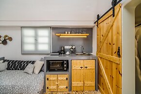 Asera Suites Near Kamari Beach