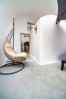 Asera Suites Near Kamari Beach