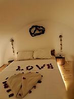 Asera Suites Near Kamari Beach