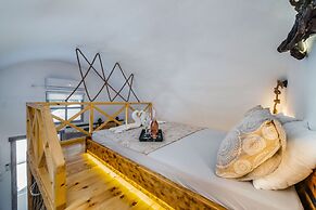 Asera Suites Near Kamari Beach