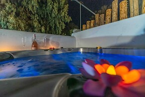 Asera Suites Near Kamari Beach