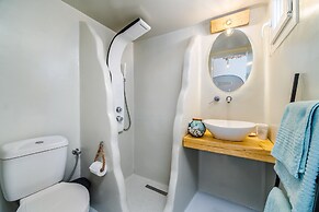 Asera Suites Near Kamari Beach