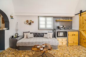 Asera Suites Near Kamari Beach