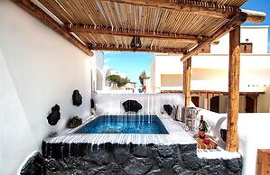 Asera Suites Near Kamari Beach